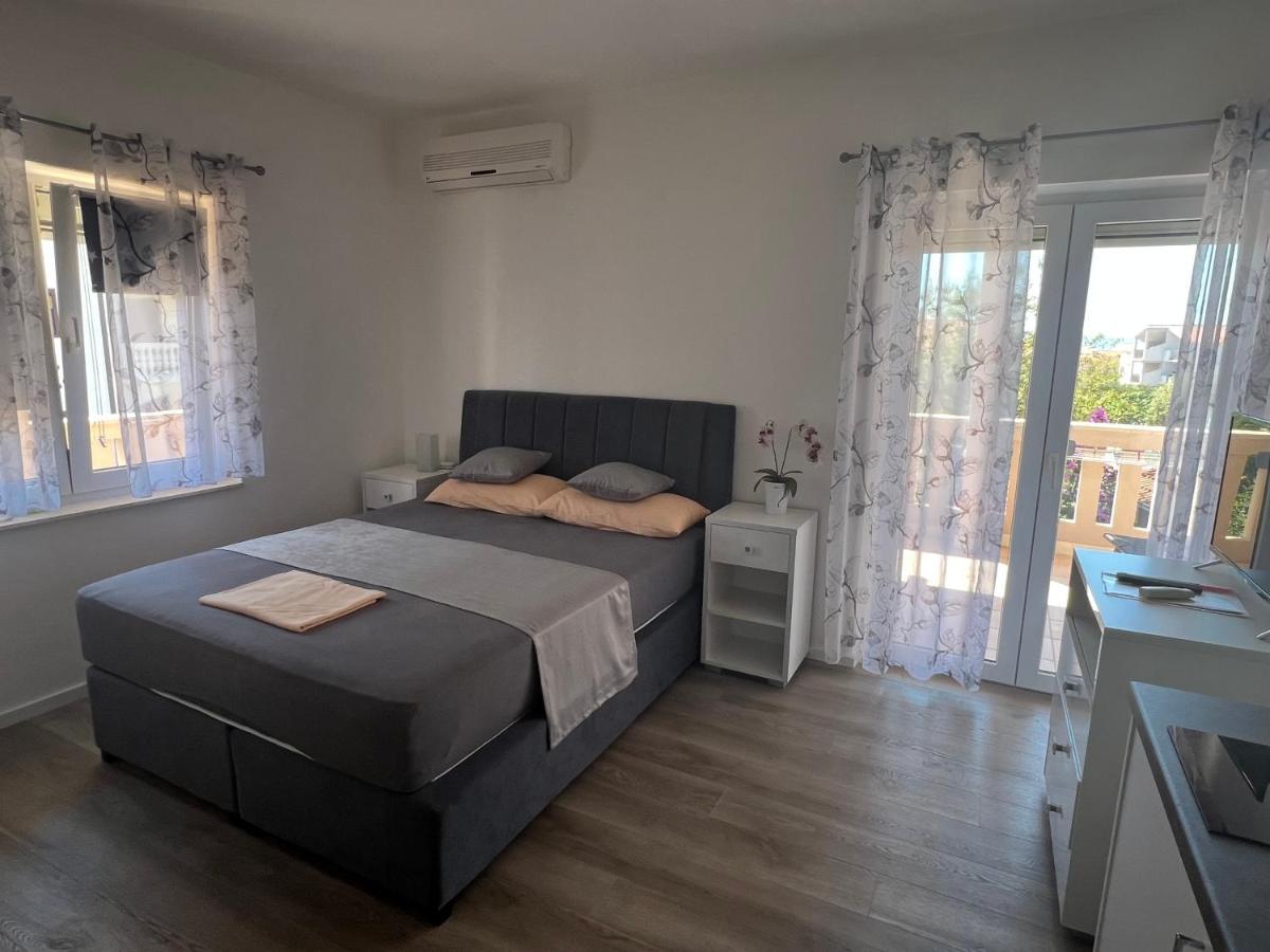 Apartments Villa Zdrava Trogir Bagian luar foto