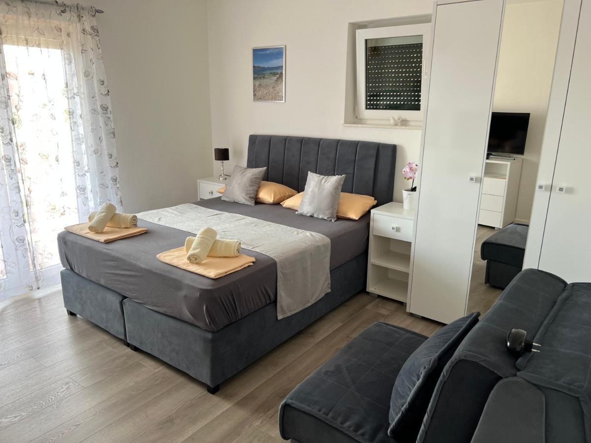 Apartments Villa Zdrava Trogir Bagian luar foto