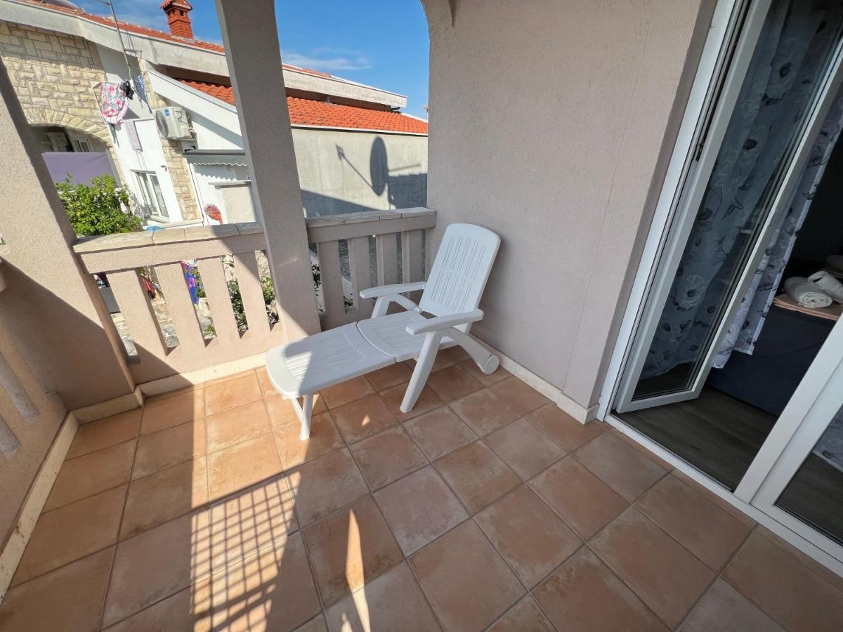 Apartments Villa Zdrava Trogir Bagian luar foto