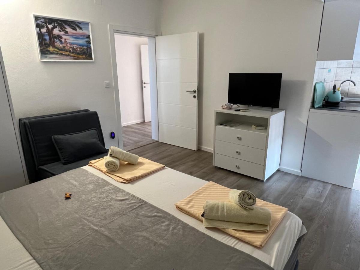 Apartments Villa Zdrava Trogir Bagian luar foto