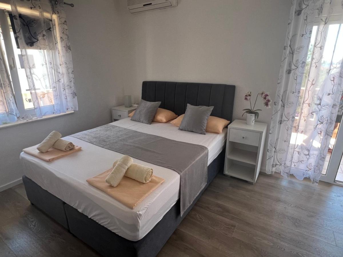 Apartments Villa Zdrava Trogir Bagian luar foto